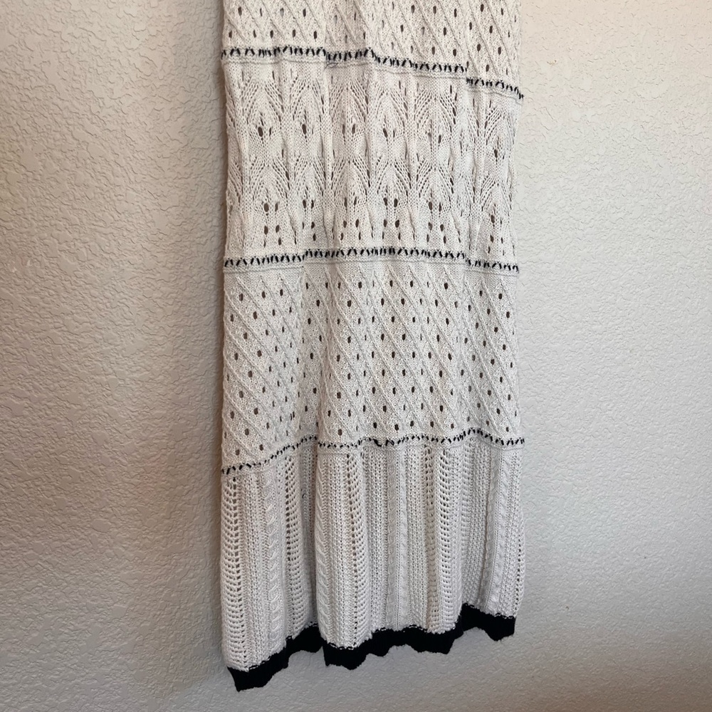 Olive & Oak Crochet Midi Dress with Black Trim Detailing - Picture 3 of 7